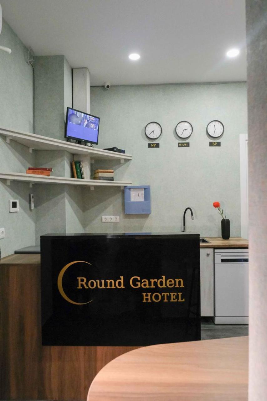Round Garden Hotel Тбілісі Екстер'єр фото